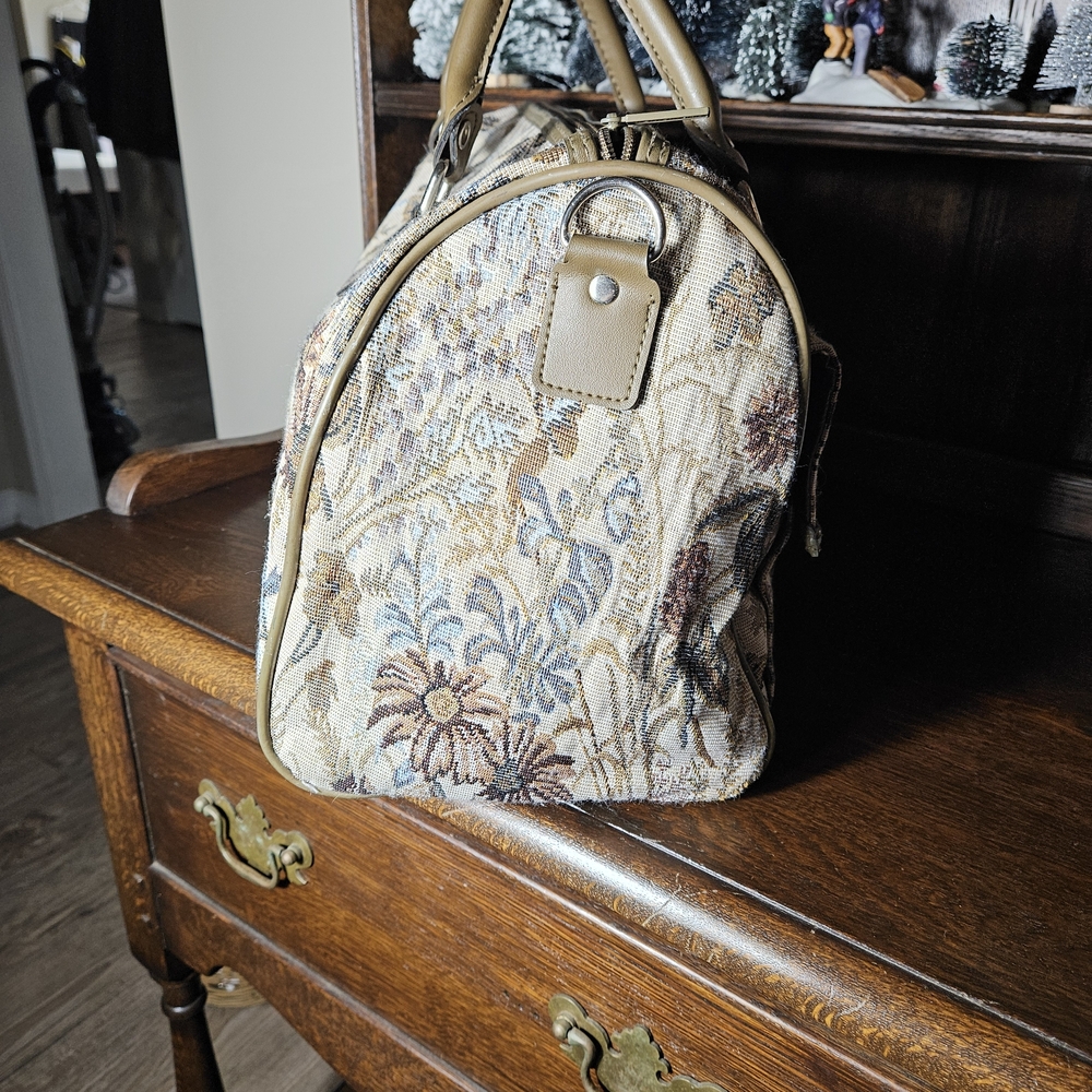 Vintage Floral Tapestry Handbag - Picture 8 of 10
